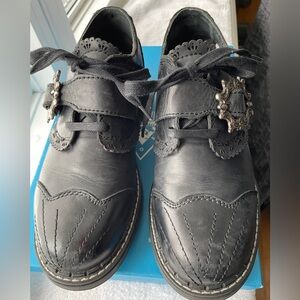 Women’s John Fluevog Capellan 7th Heaven Buckle Shoe size 7.5